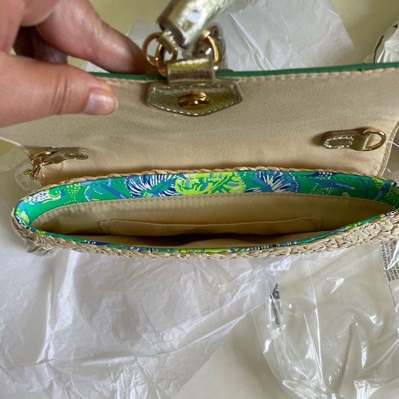 Lilly Pulitzer Crossbody Straw Clutch Botanical Green In a Flutter. - Picture 10 of 14
